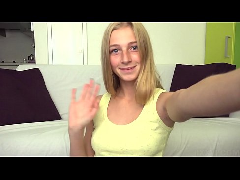 ❤️ 当我无聊的时候,我懒惰地自慰我的粉红色的阴部 ❤ Porno vk